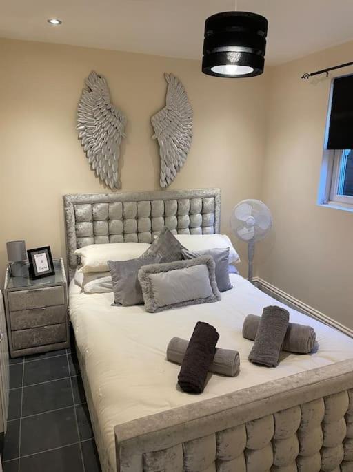 Апартаменты Flat 3 Meadow View Cozy Getaway Hurst Экстерьер фото